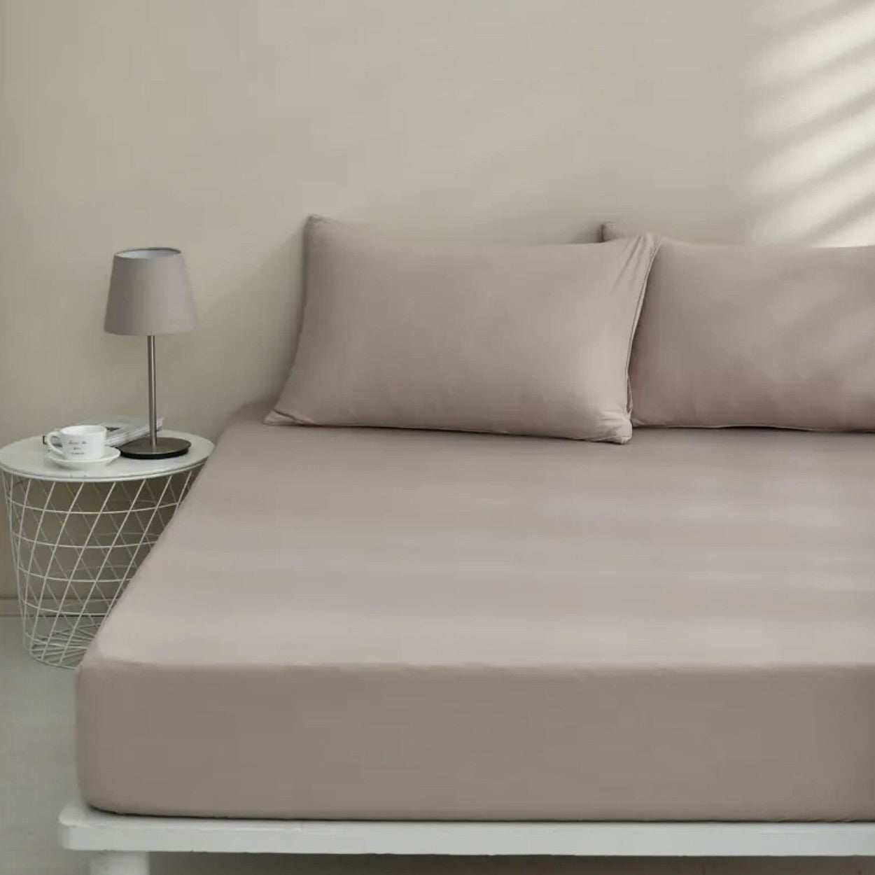 Cooling Nylon Fitted Sheet Bedding Set with Pillowcases