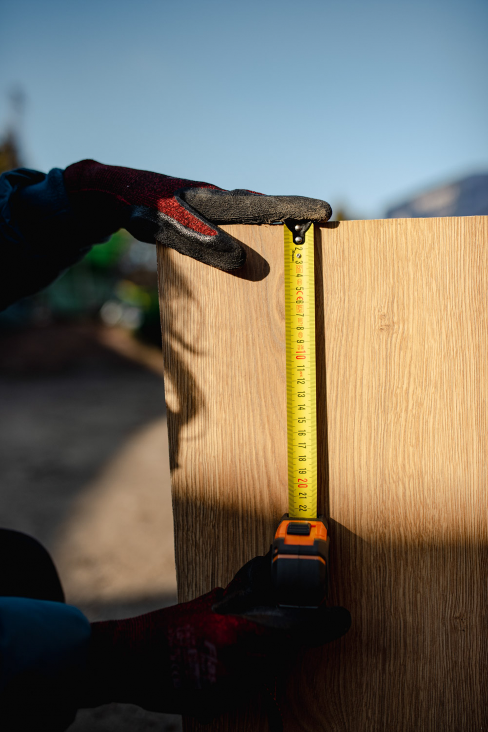 Snap Tape Measure 25mm Wide with Belt Clip (5m-10m)