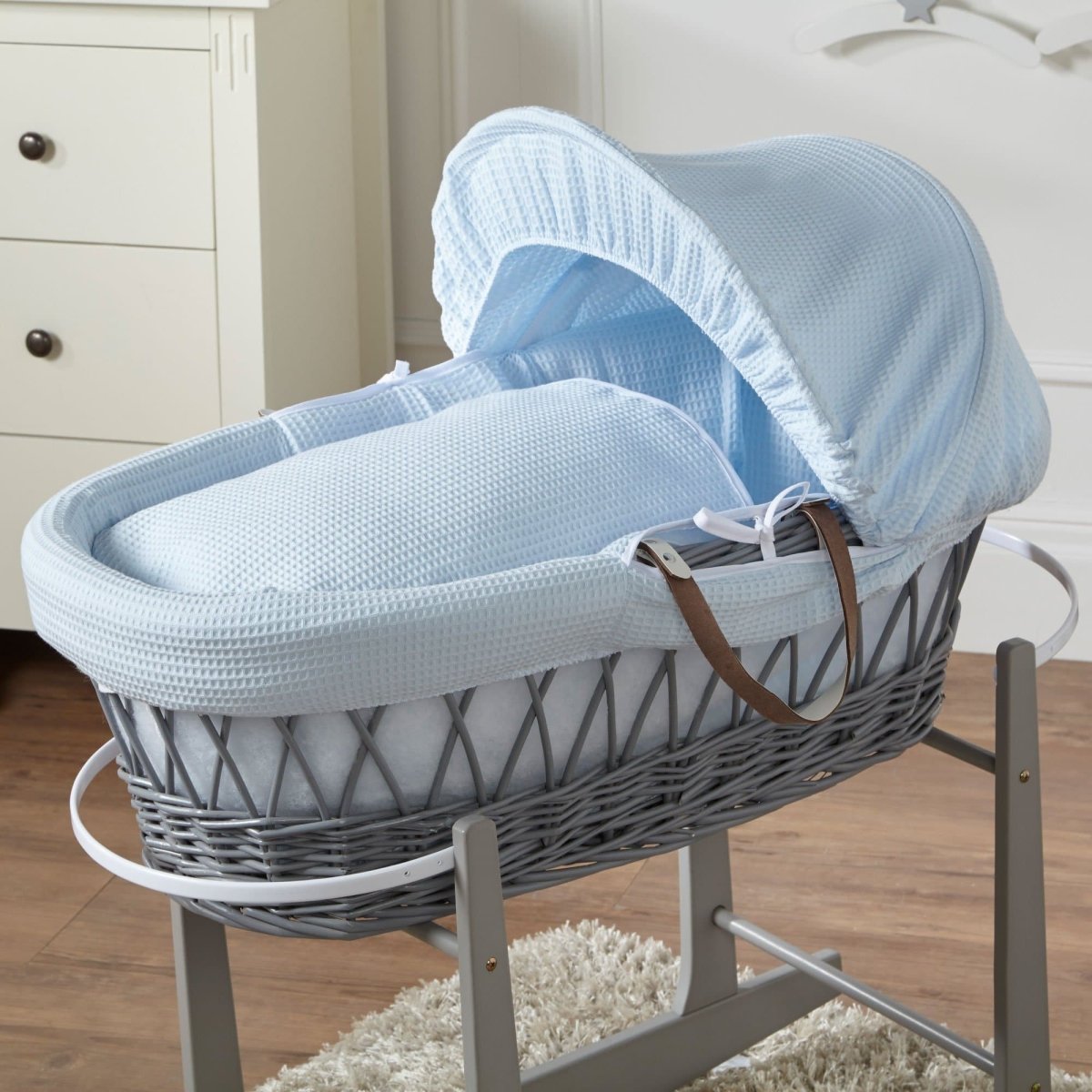 Wicker Moses Basket-No stand included.